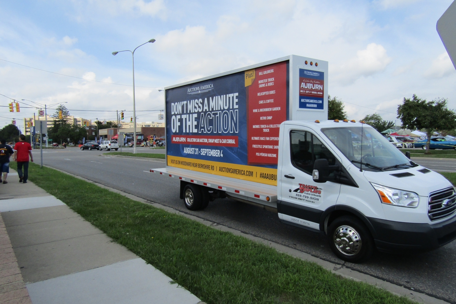 detroit michigan mobile billboard truck